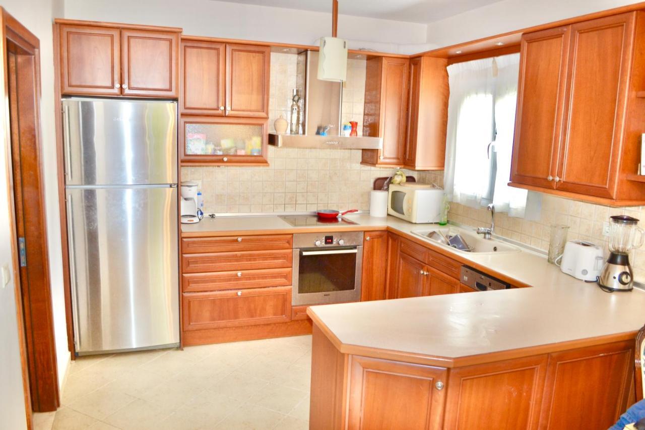 Giorgos Large Size Apartments -Family Friendly With Free Parking And Yard Views Candia Esterno foto